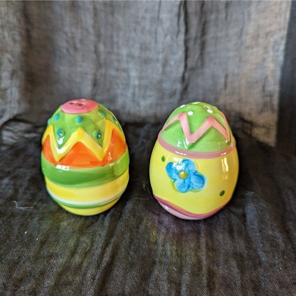 Vintage Easter Egg Salt And Pepper Shakers Ceramic Hand Painted